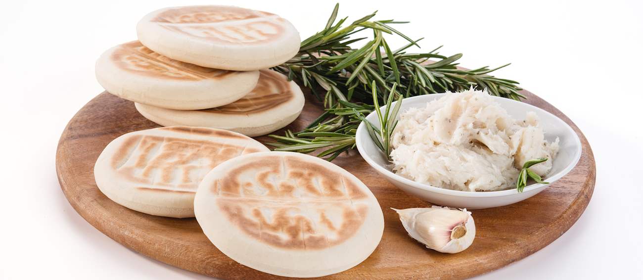 Crescentina Modenese | Traditional Flatbread From Modena, Italy | TasteAtlas