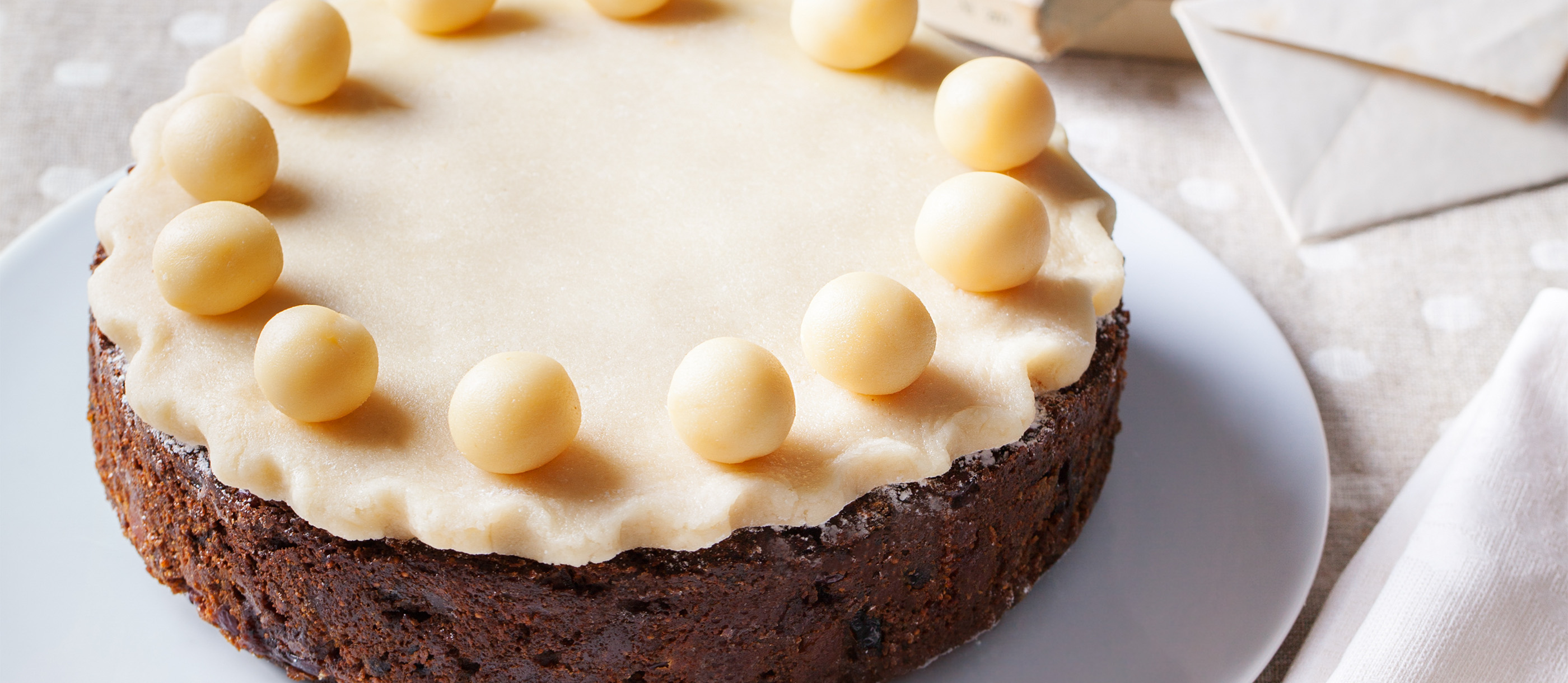 Simnel Cake Recipe (Easy) - Sweet and Savory Meals