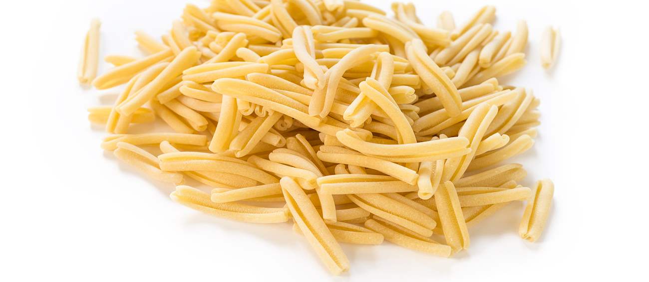 Strozzapreti | Local Pasta Variety From Umbria, Italy | TasteAtlas