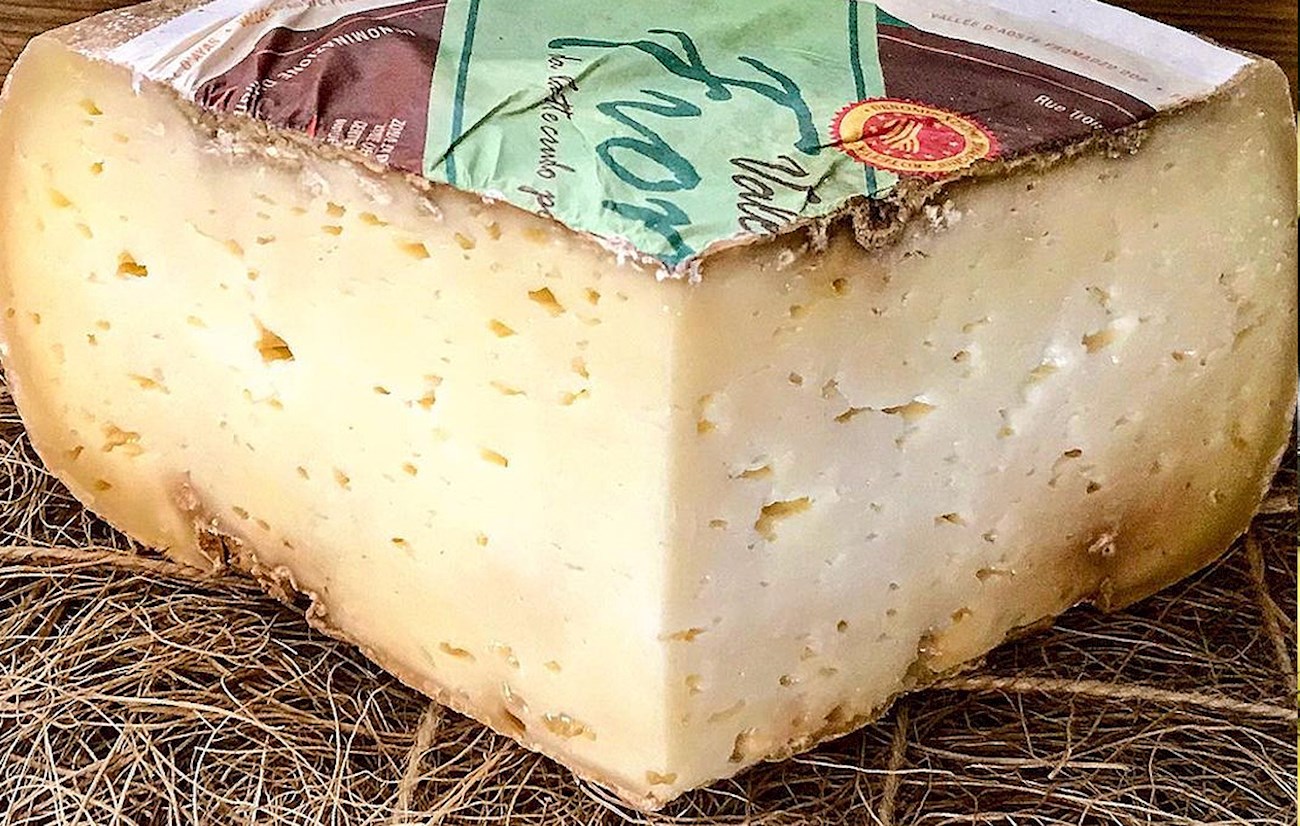 Vallée D'Aoste Fromadzo | Local Cheese From Aosta Valley, Italy | TasteAtlas